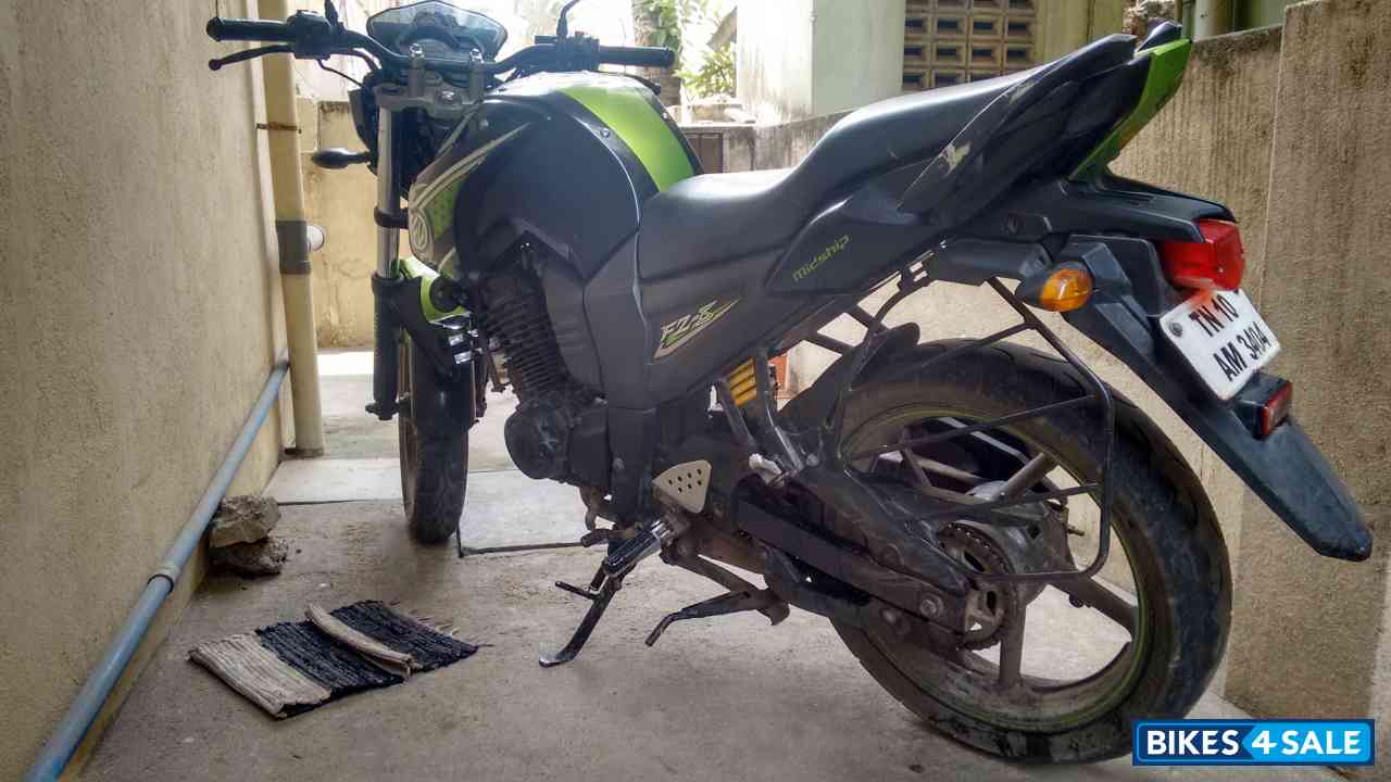 Green Yamaha FZ-S