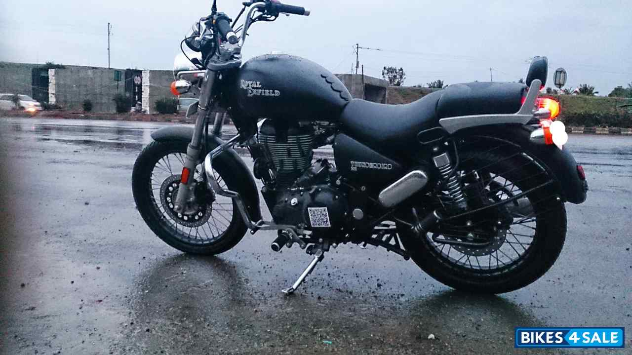 Stone Black Royal Enfield Thunderbird 500 Stone Black Royal Enfield Thunderbird 500