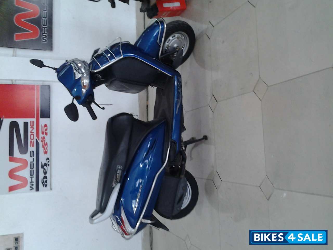 Blue Honda Activa 3G
