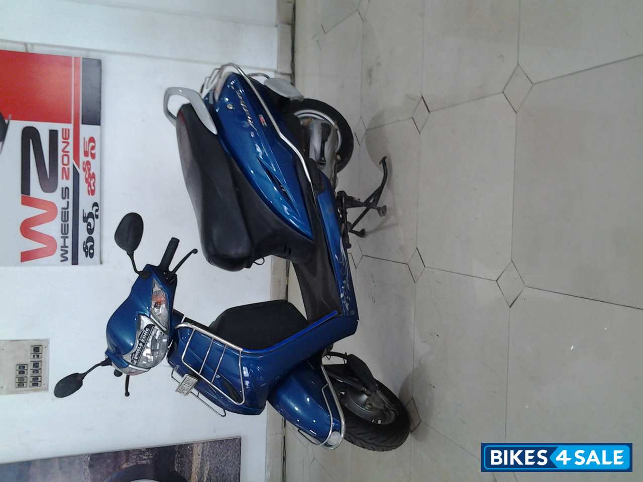 Blue Honda Activa 3G