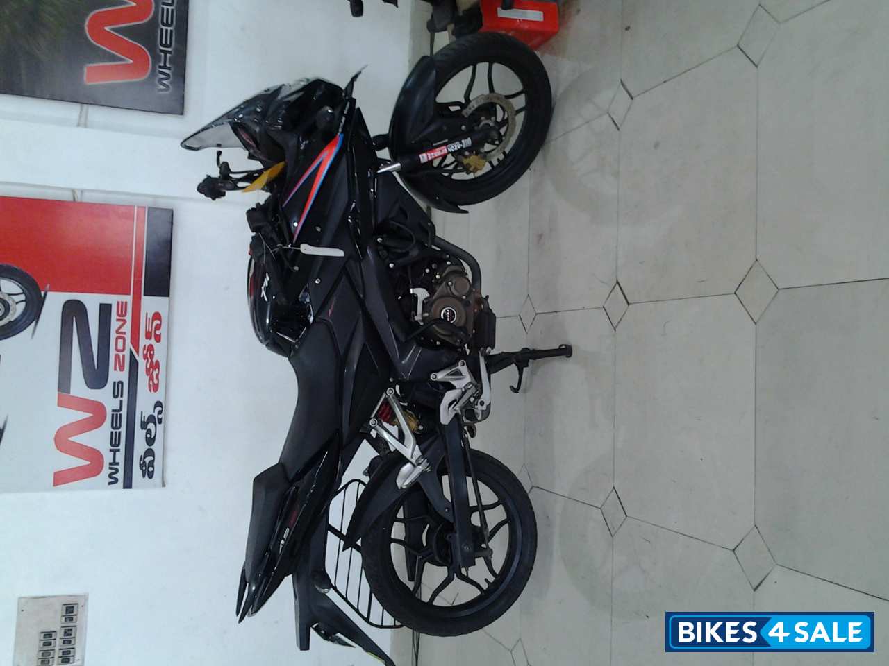 Black Bajaj Pulsar AS 150