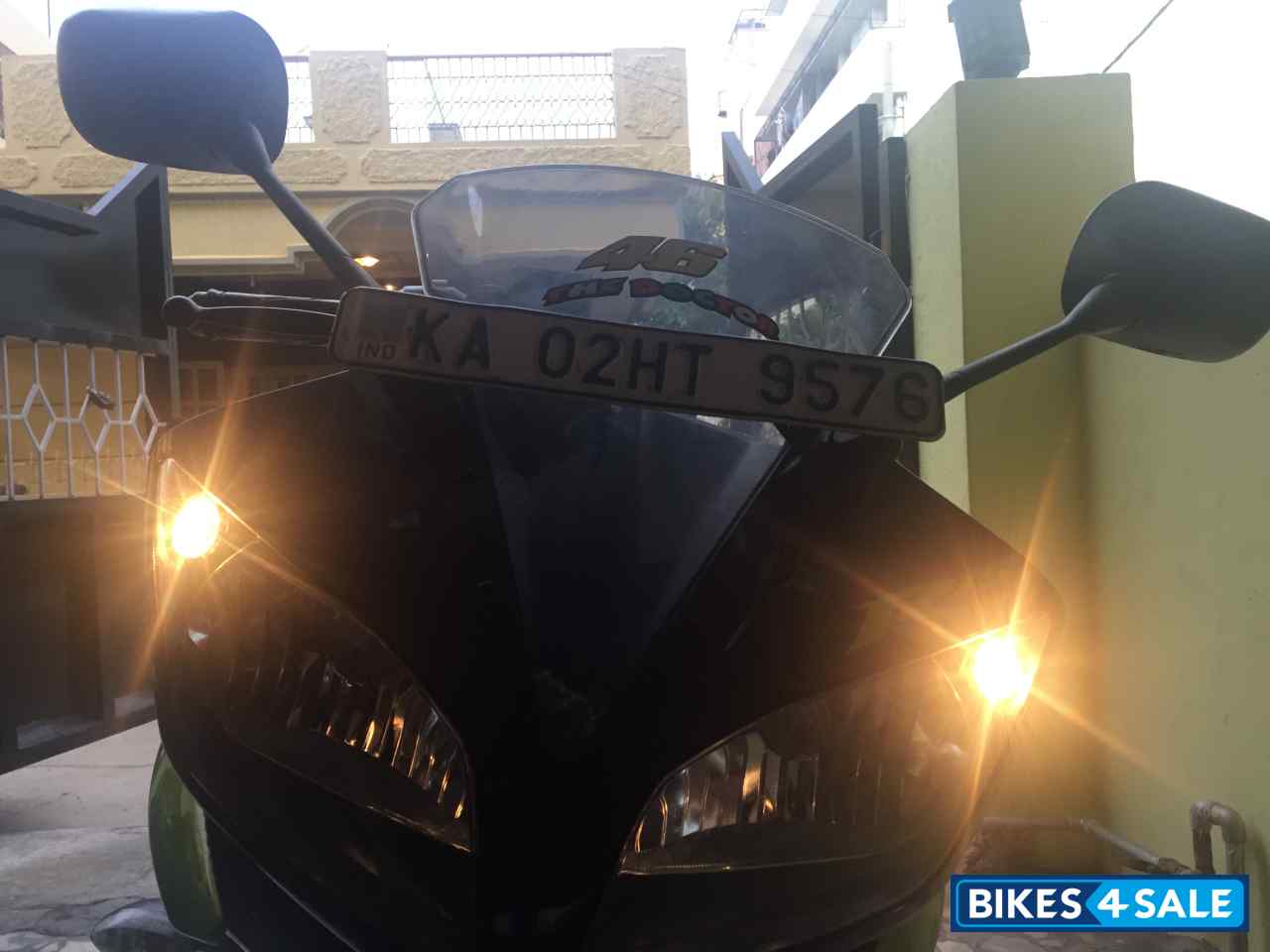 Black&green Yamaha YZF R15 V2 Black&green Yamaha YZF R15 V2