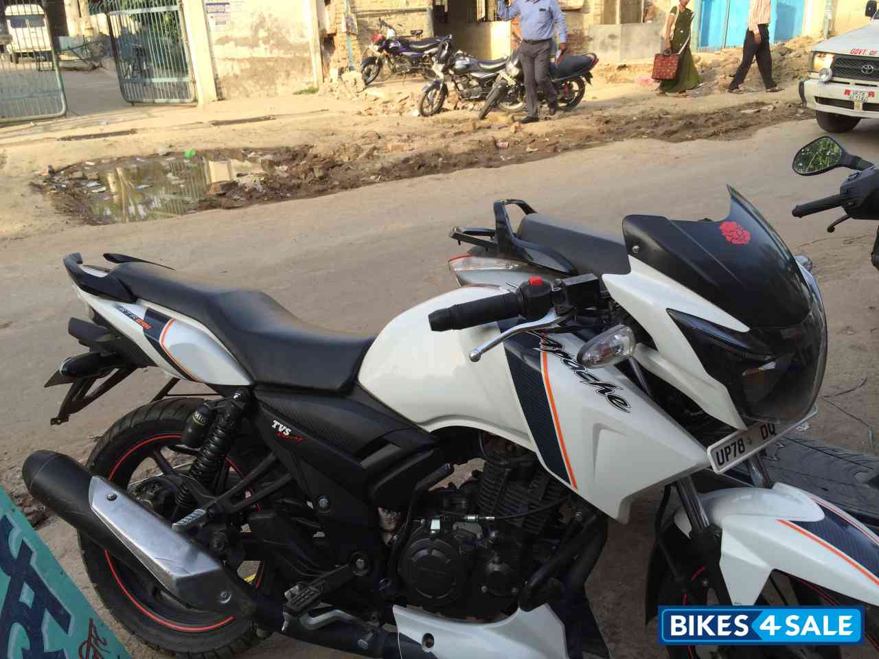 Used 2015 Model Tvs Apache Rtr 160 For Sale In Kanpur Nagar Id