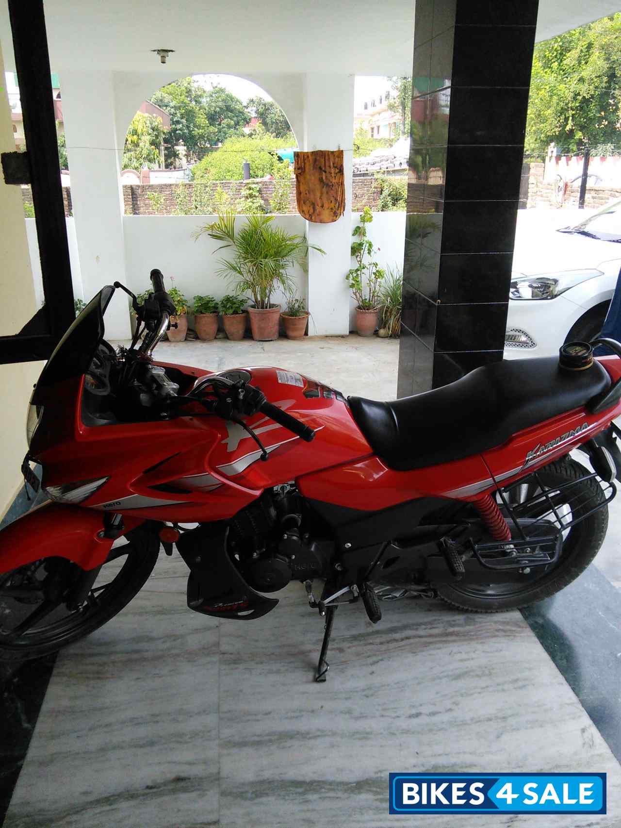 Red Hero Karizma R