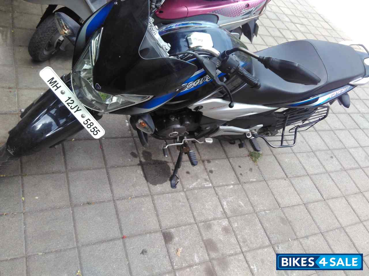 Balck Blue Bajaj Discover 125 ST Balck Blue Bajaj Discover 125 ST