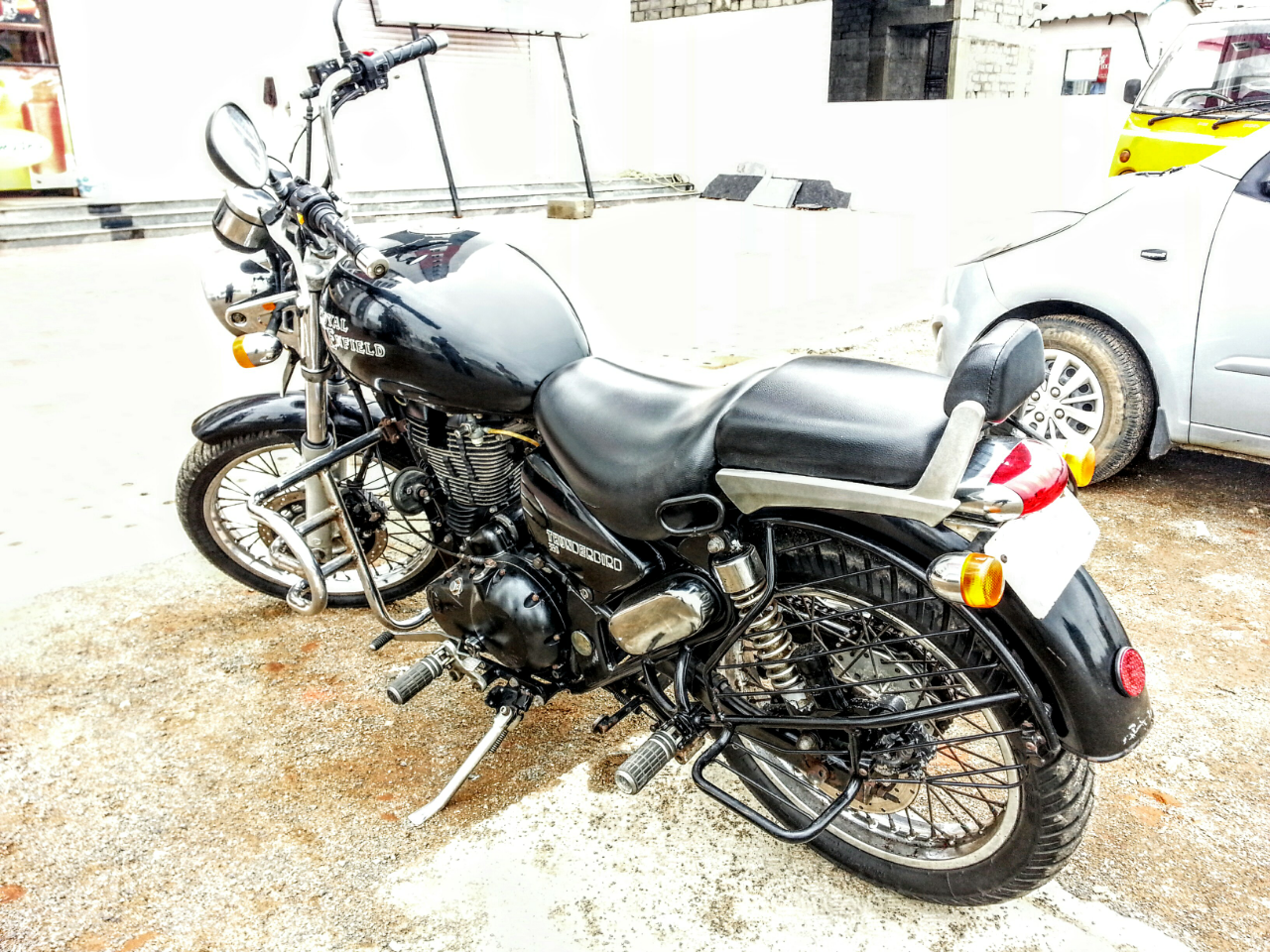 Black Royal Enfield Thunderbird TwinSpark 350
