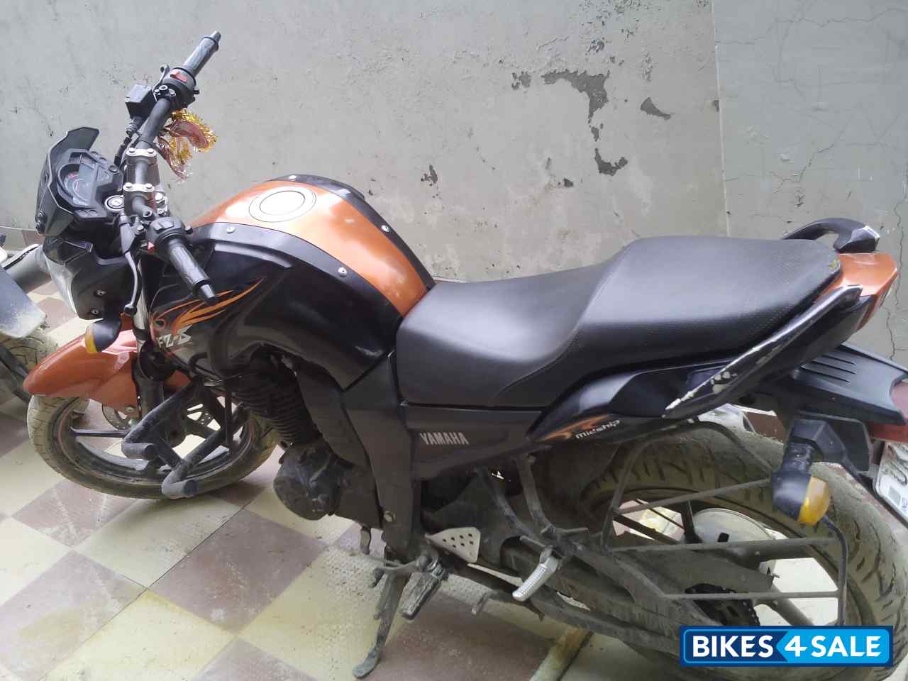 Combo Of Orange Nd Black Yamaha FZ-S