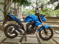 Blue Suzuki Gixxer 150