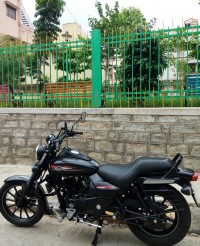 Black Bajaj Avenger Street 220