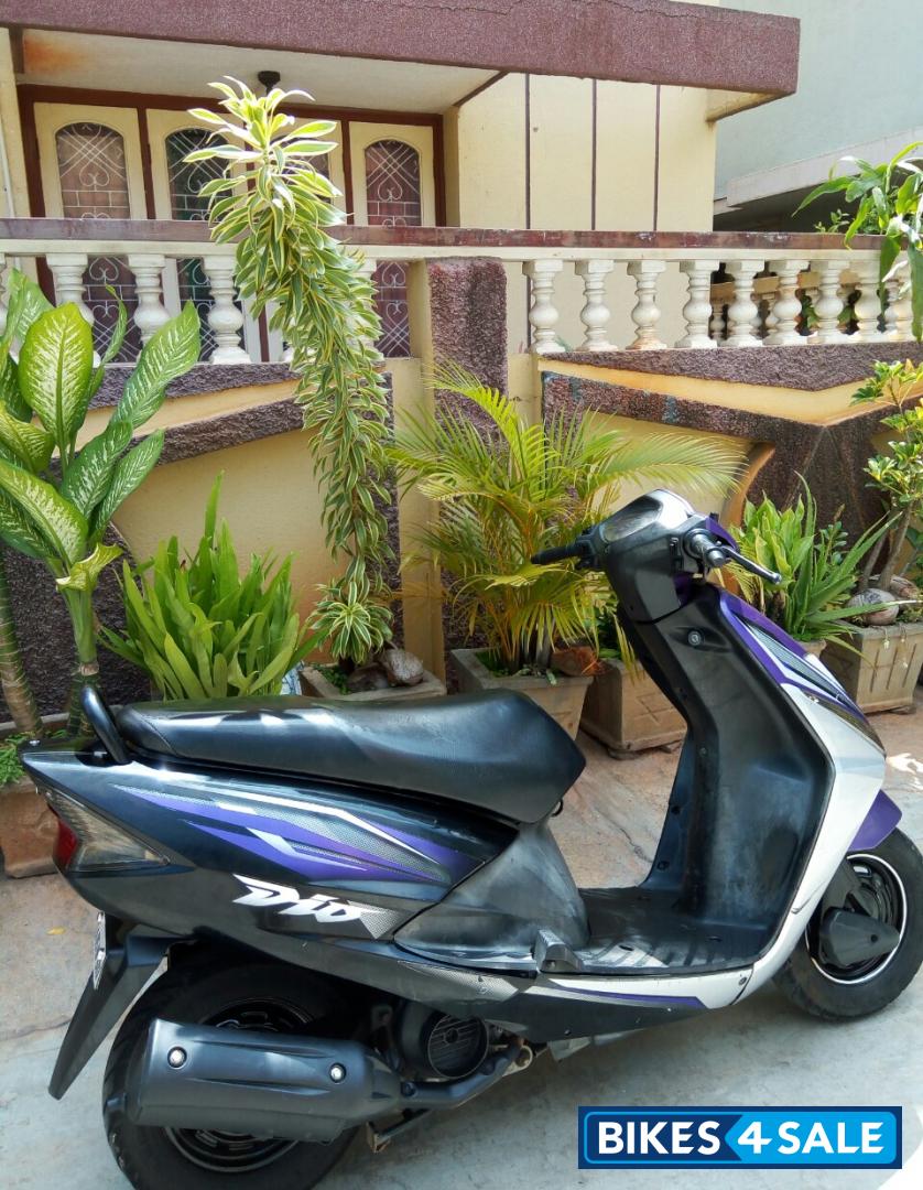 Blue Honda Dio