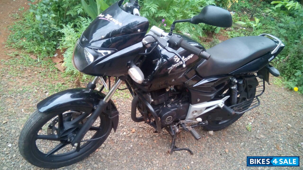 Black Bajaj Pulsar 150 DTSi