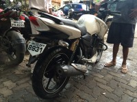 White TVS Apache RTR 180