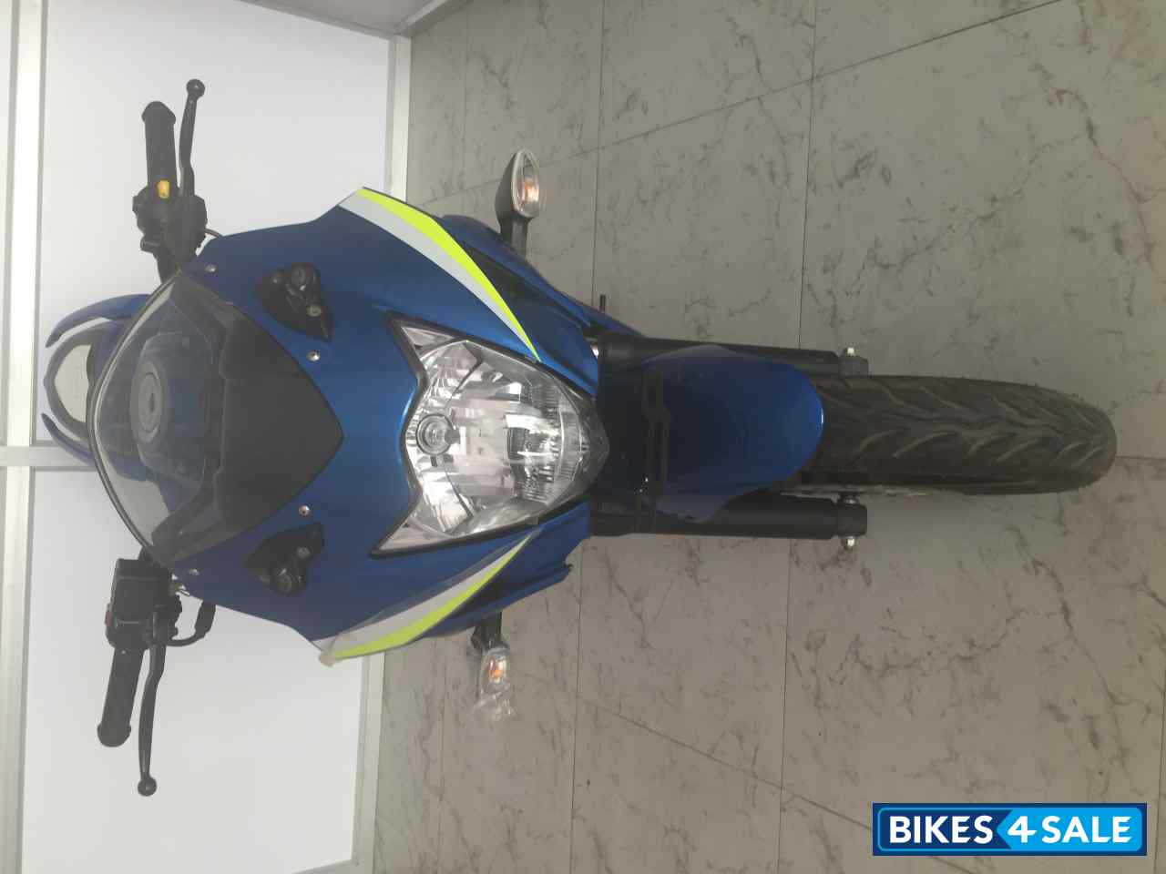 Blue Suzuki Gixxer SF