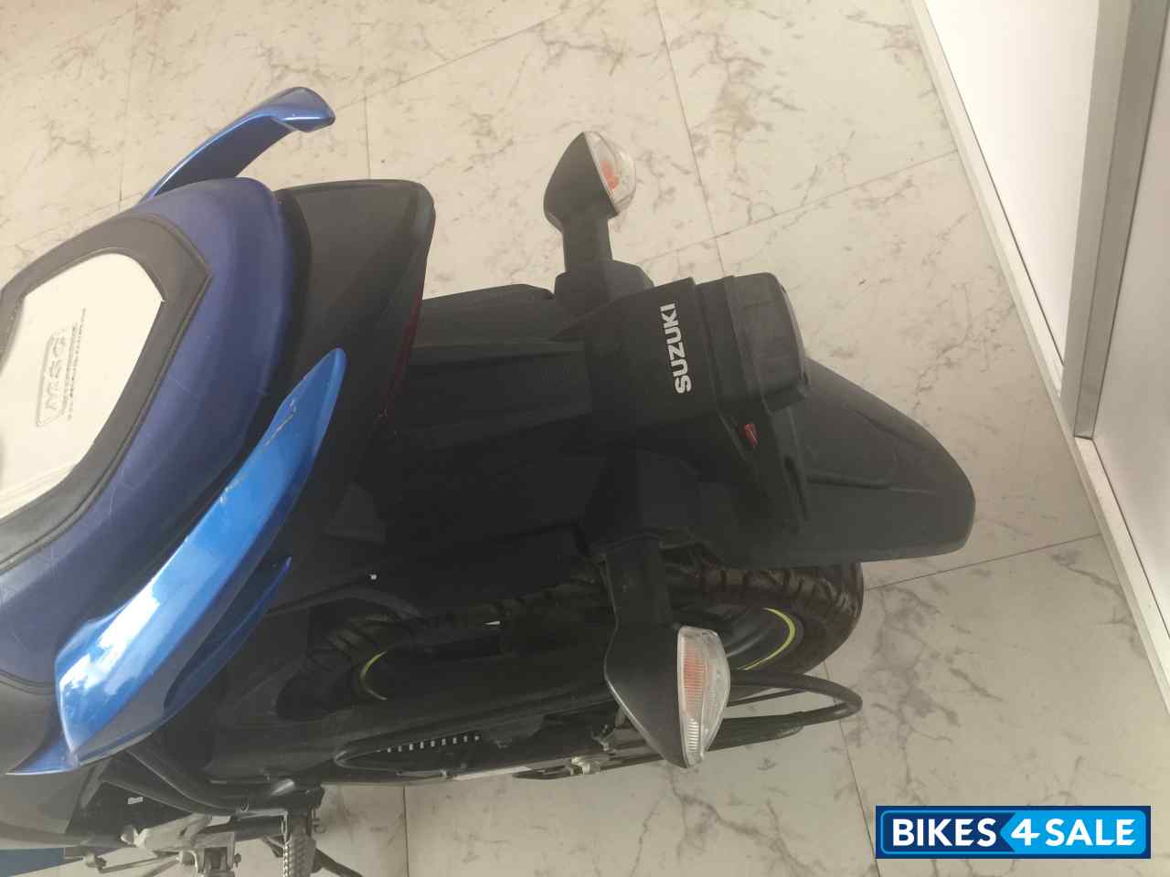 Blue Suzuki Gixxer SF