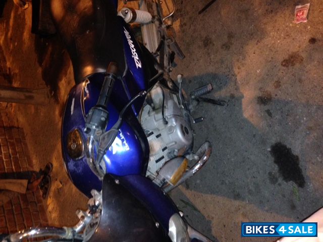 Blue Bajaj Discover 100