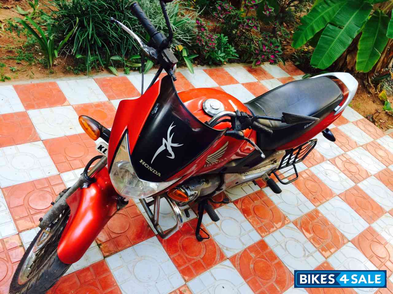 Used 2005 model Honda Unicorn for sale in Trivandrum. ID 131911. Red