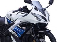 White&blue Yamaha YZF R15 S