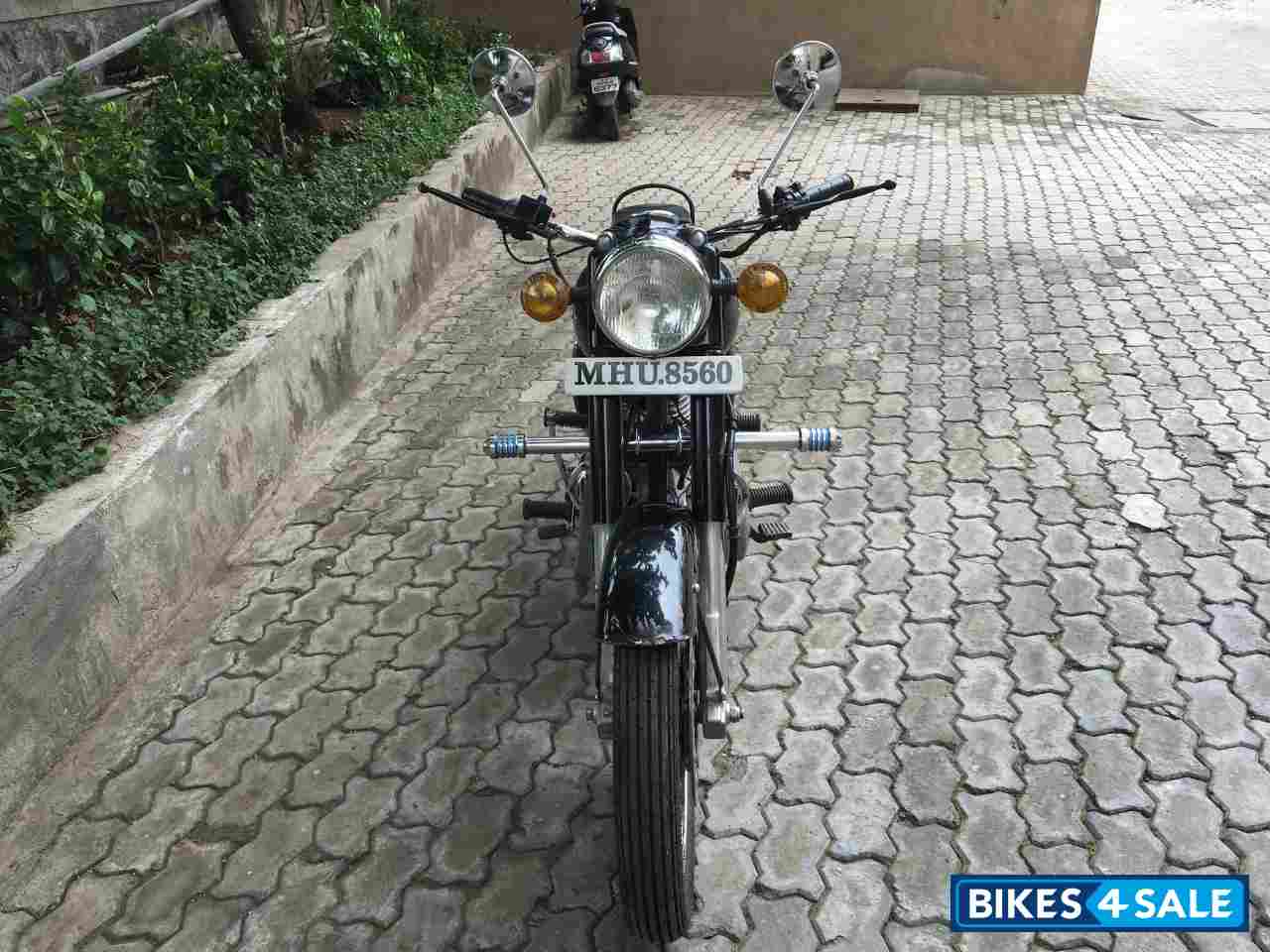 Black Royal Enfield Bullet Standard 350