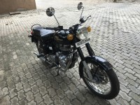 Black Royal Enfield Bullet Standard 350