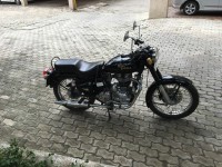 Black Royal Enfield Bullet Standard 350