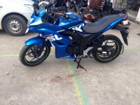 Blue Suzuki Gixxer SF