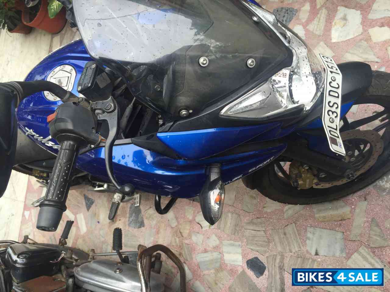 Blue Bajaj Pulsar AS 200