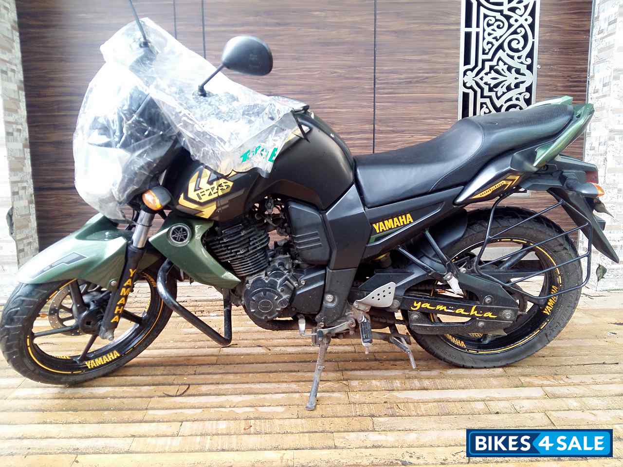 Milatry Green Yamaha FZ-S