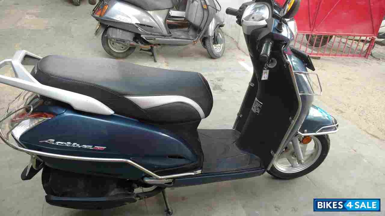 Blue Honda Activa 125