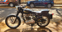 Black Royal Enfield Bullet Standard 350