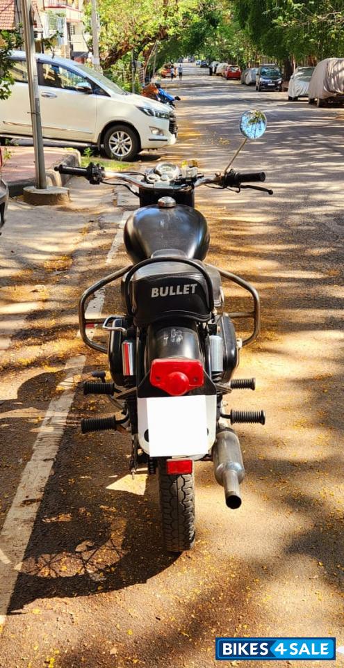 Black Royal Enfield Bullet Standard 350