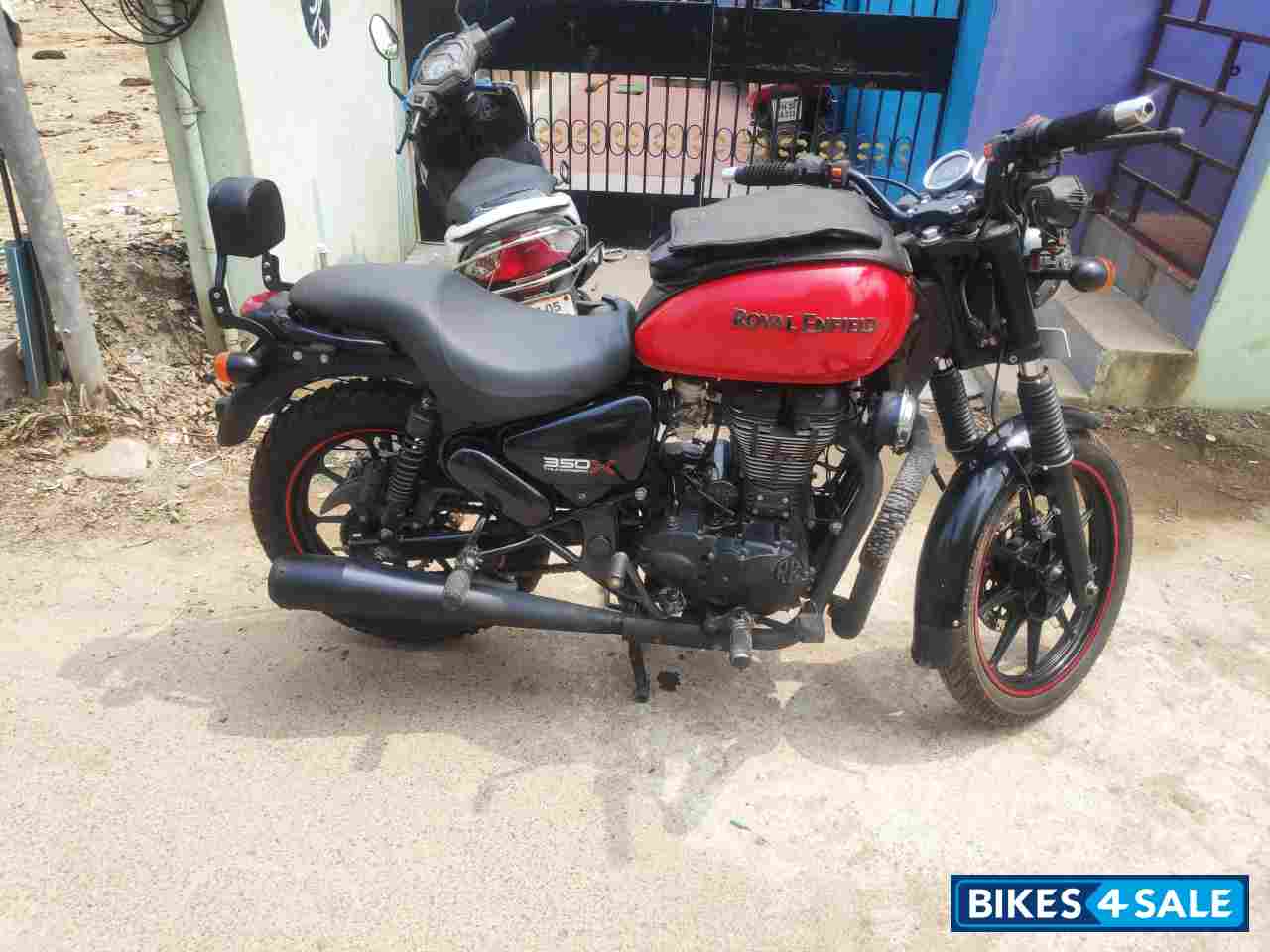 Red Royal Enfield Thunderbird X 350