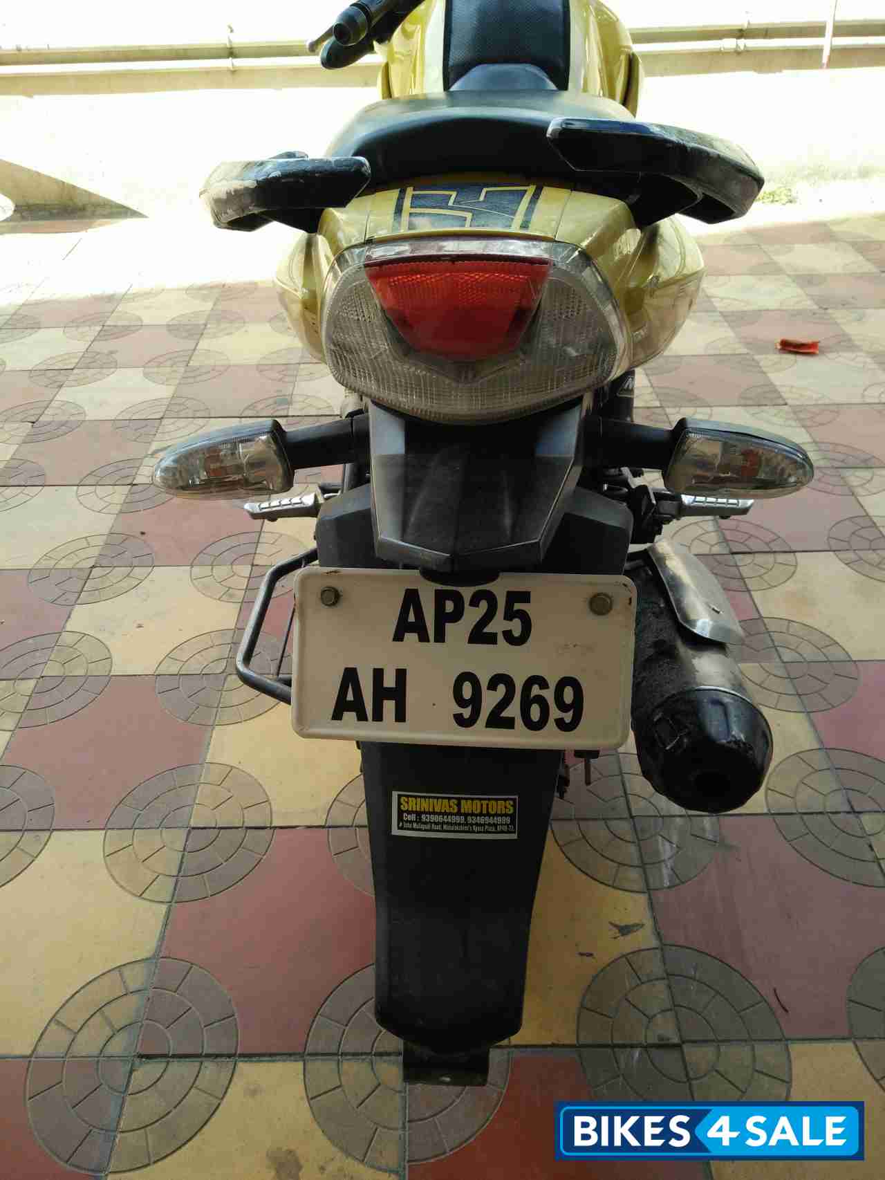 Yellow TVS Apache RTR 160