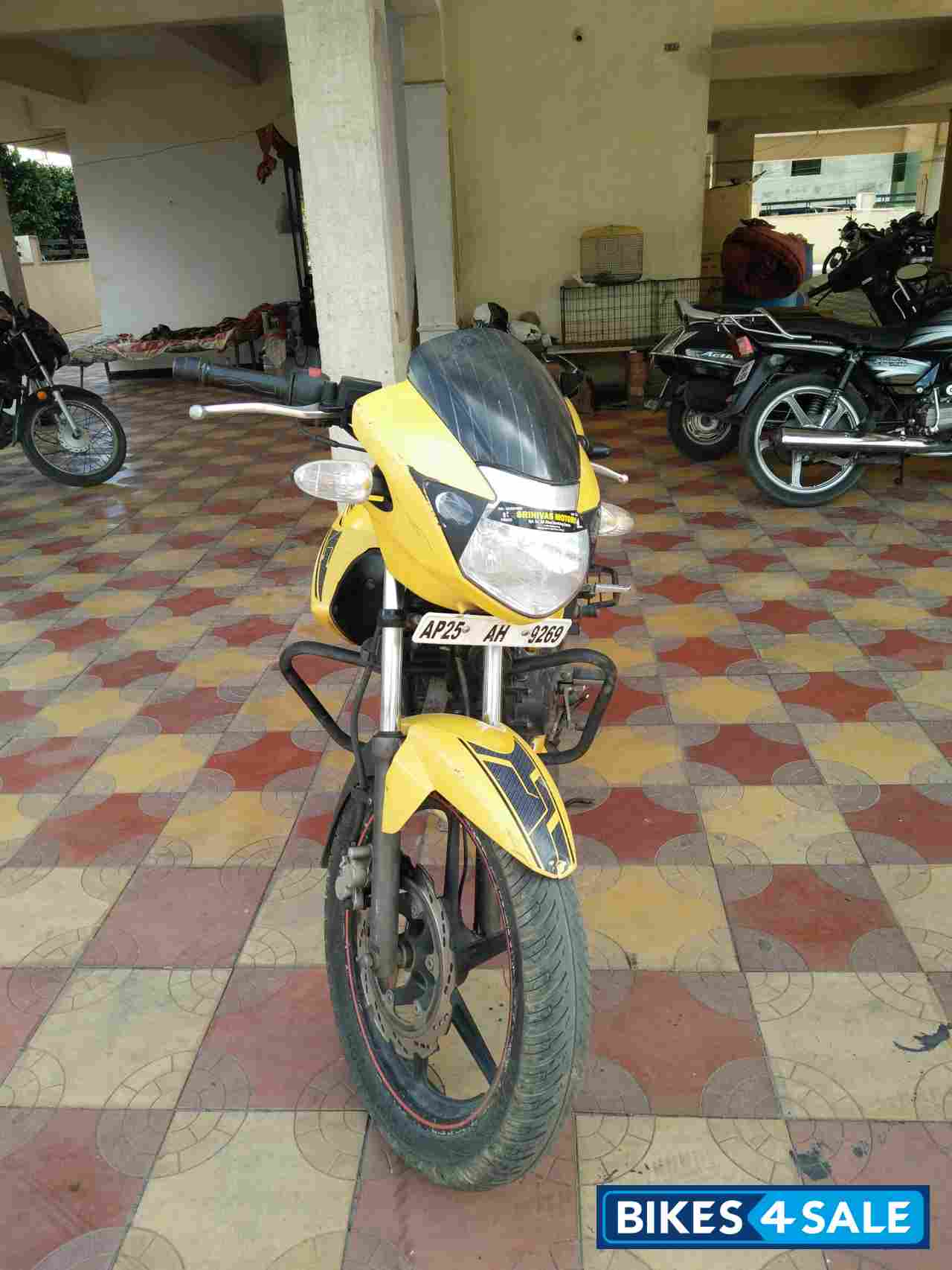 Yellow TVS Apache RTR 160