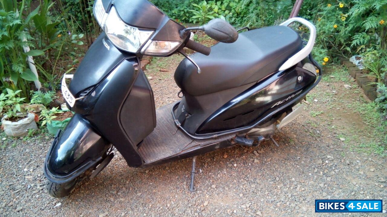 Black Honda Activa