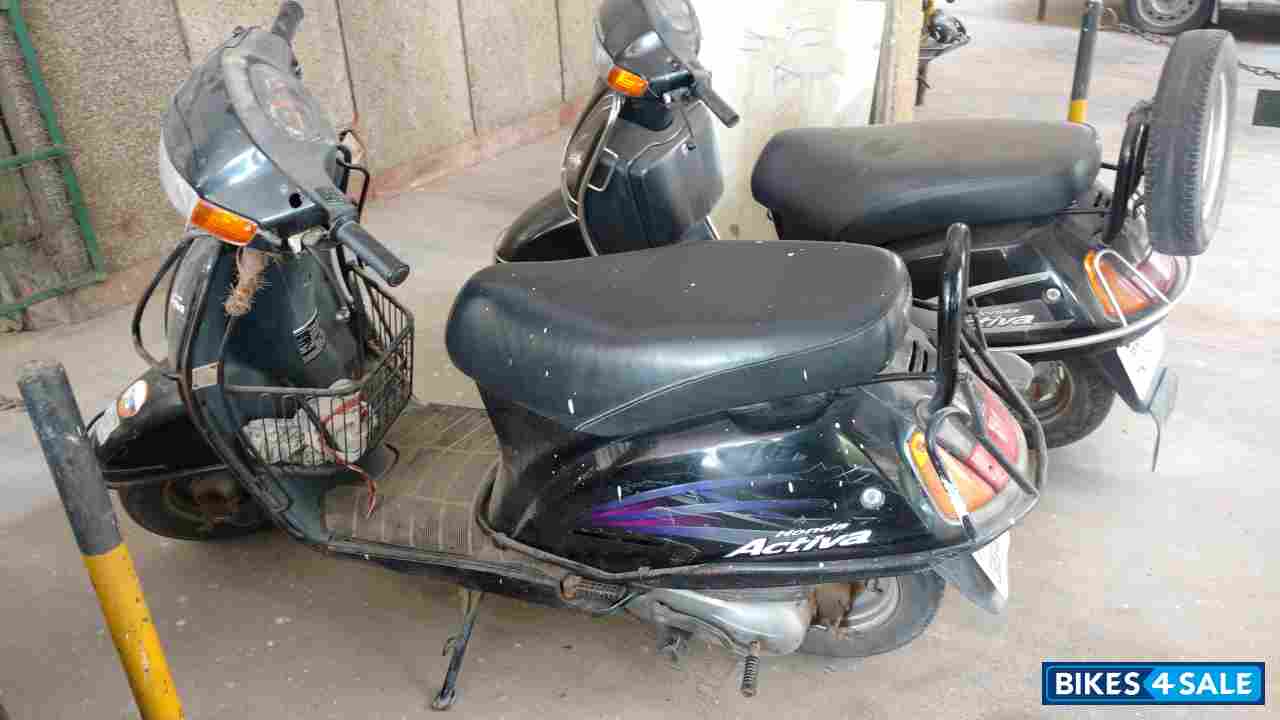 Black Honda Activa