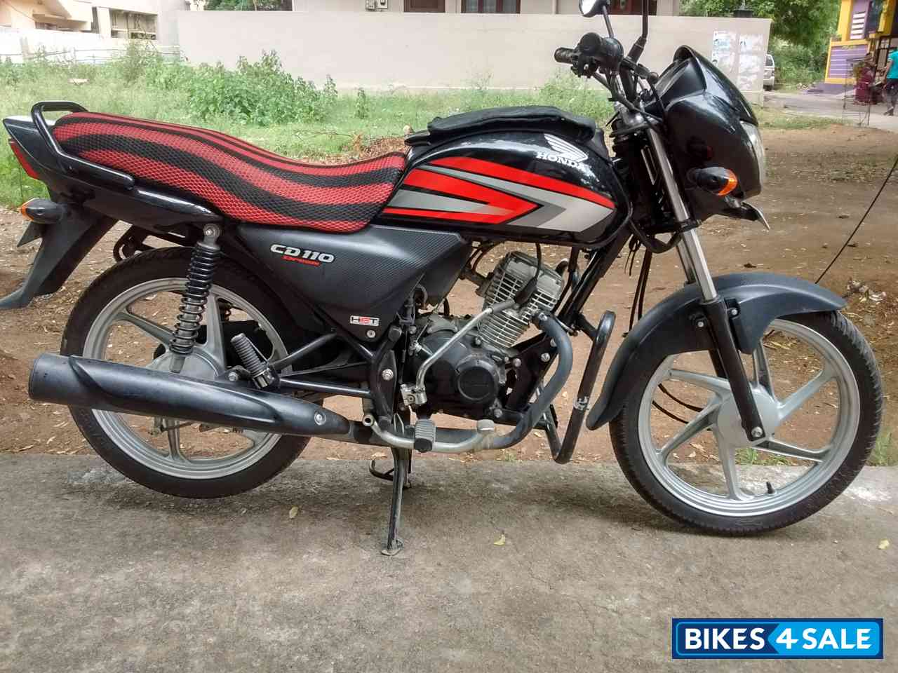 Black Honda CD 110 Dream