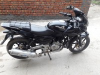 Black Bajaj Pulsar 220 DTSFi