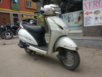 White Honda Activa