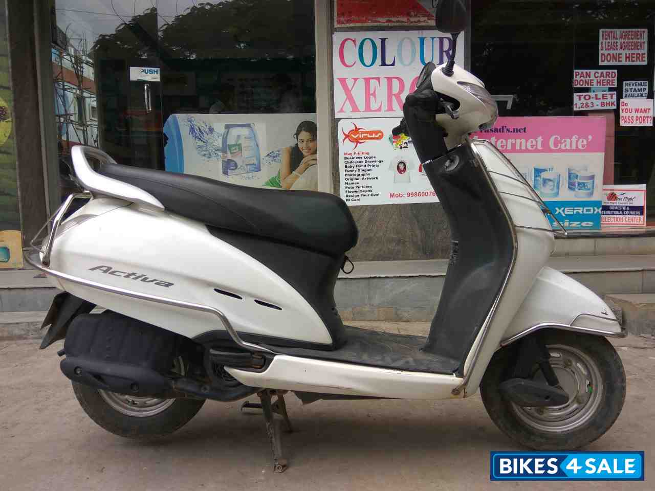 White Honda Activa
