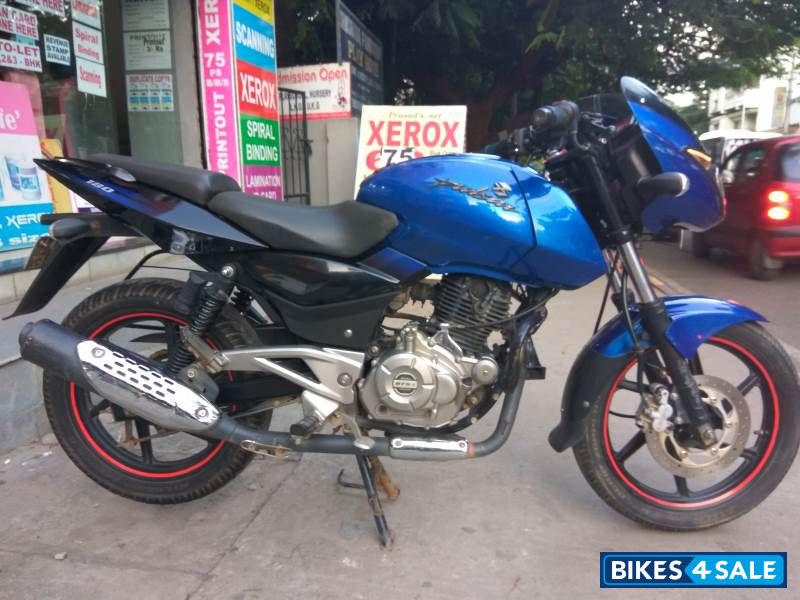 Blue Bajaj Pulsar 180 DTSi