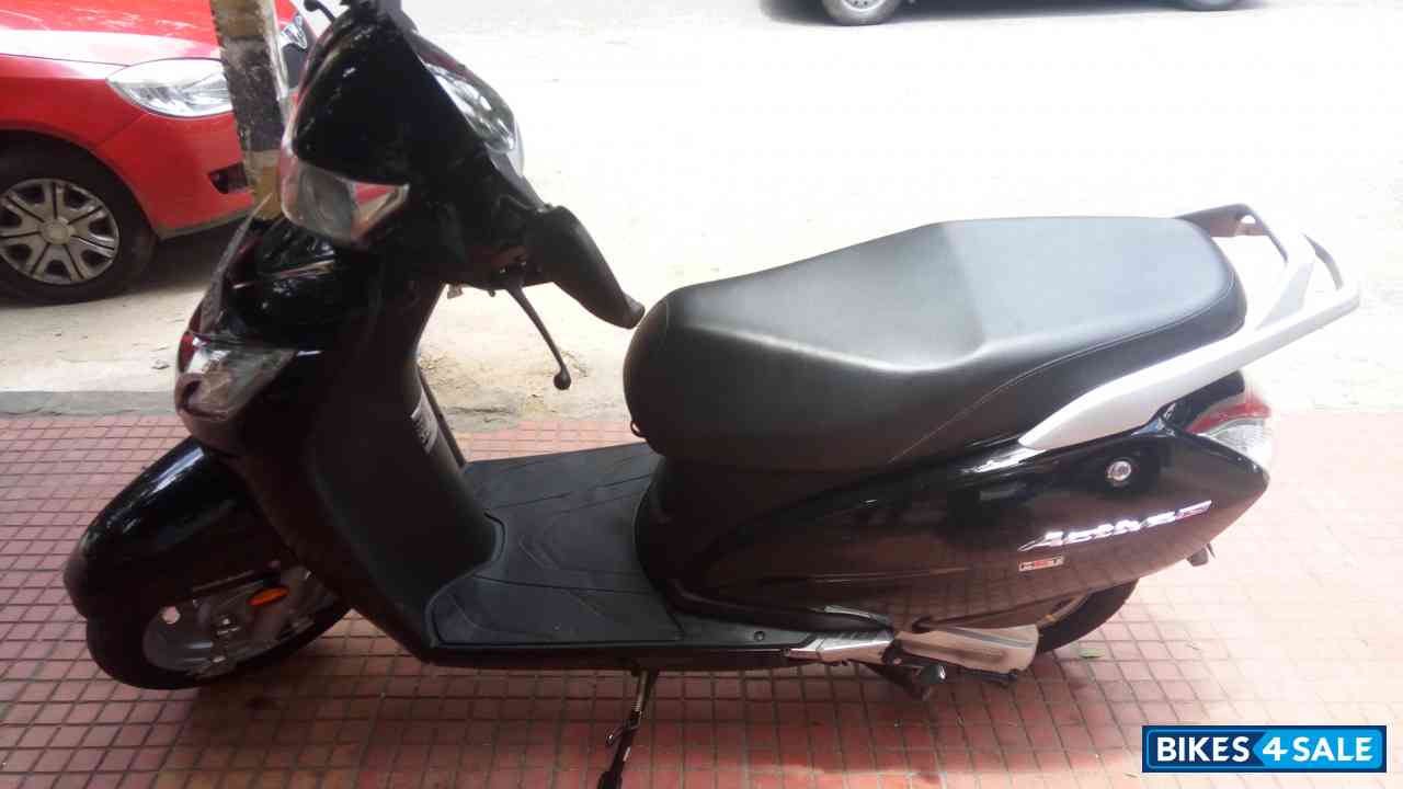 Black Honda Activa 125