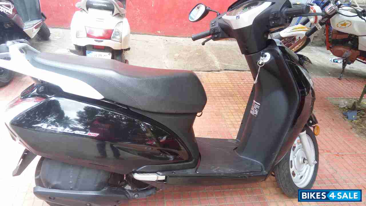 Black Honda Activa 125