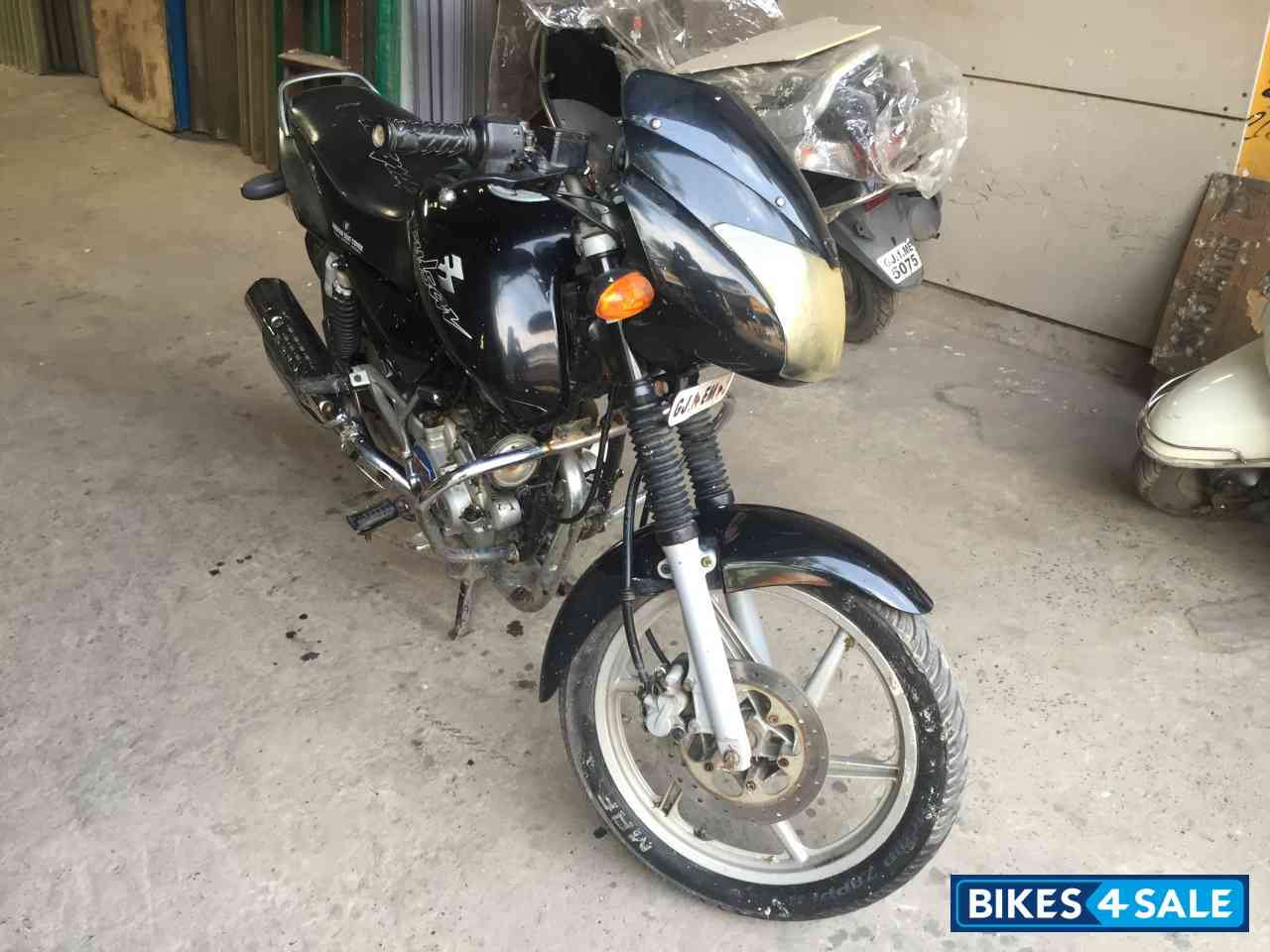 Black Bajaj Pulsar 150 DTSi