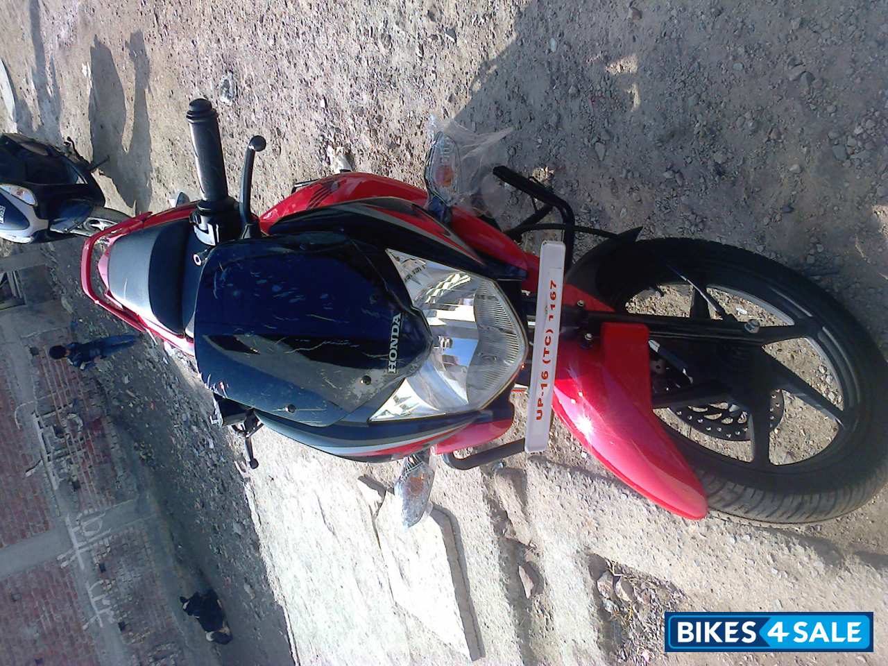 Red Black Honda CBF Stunner