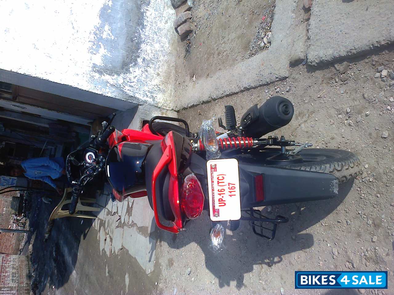 Red Black Honda CBF Stunner