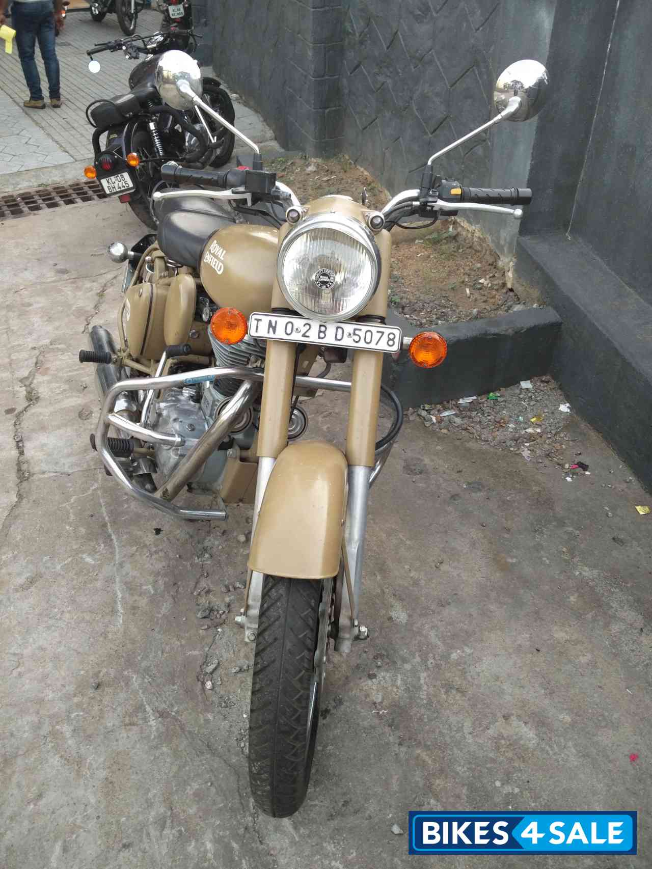 Desert Storm Brown Royal Enfield Classic Desert Storm