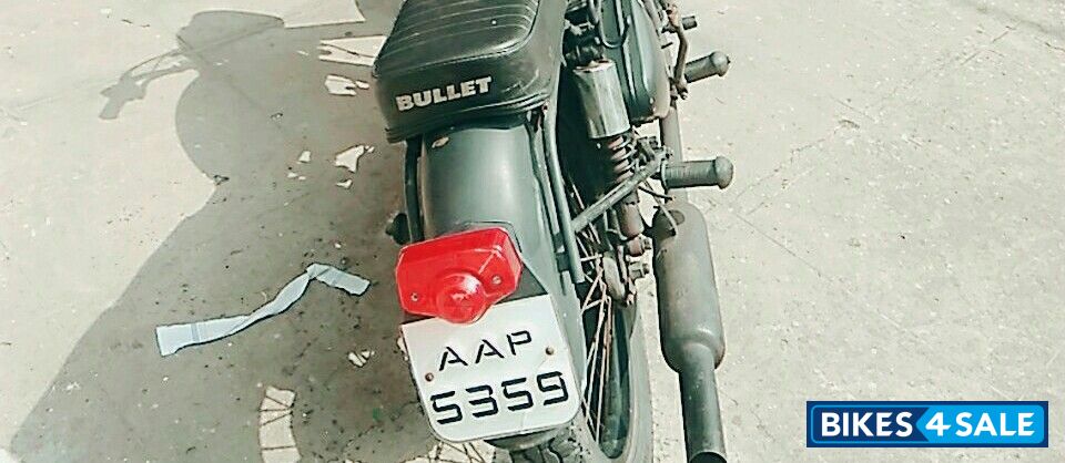 Dull Black Royal Enfield Bullet Standard 350