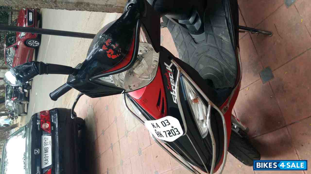 Marun TVS Scooty Streak