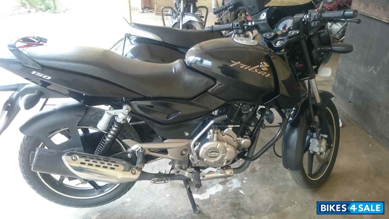 Black Bajaj Pulsar 150 DTSi