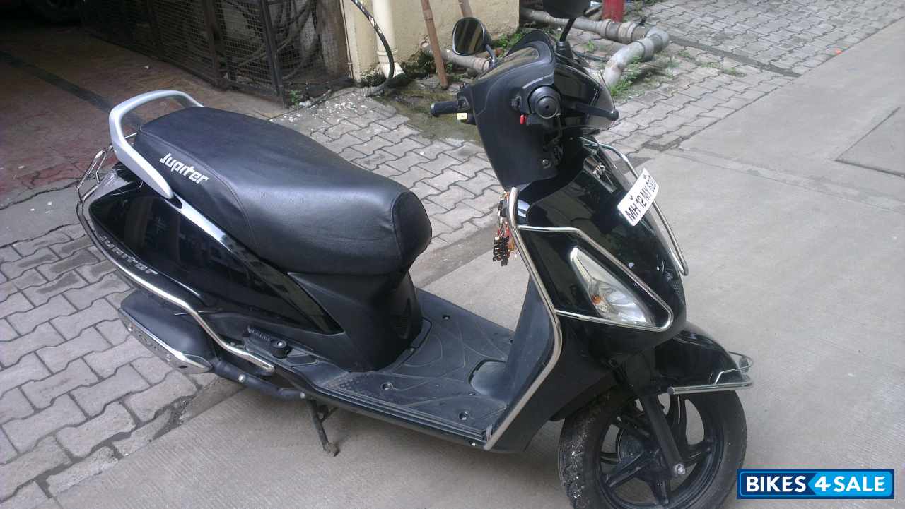 Black TVS Jupiter Black TVS Jupiter